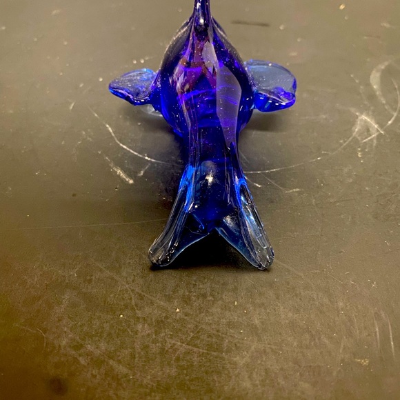 Hand Blown Cobalt Blue Art Glass Dolphin Paperweight - Picture 2 of 7